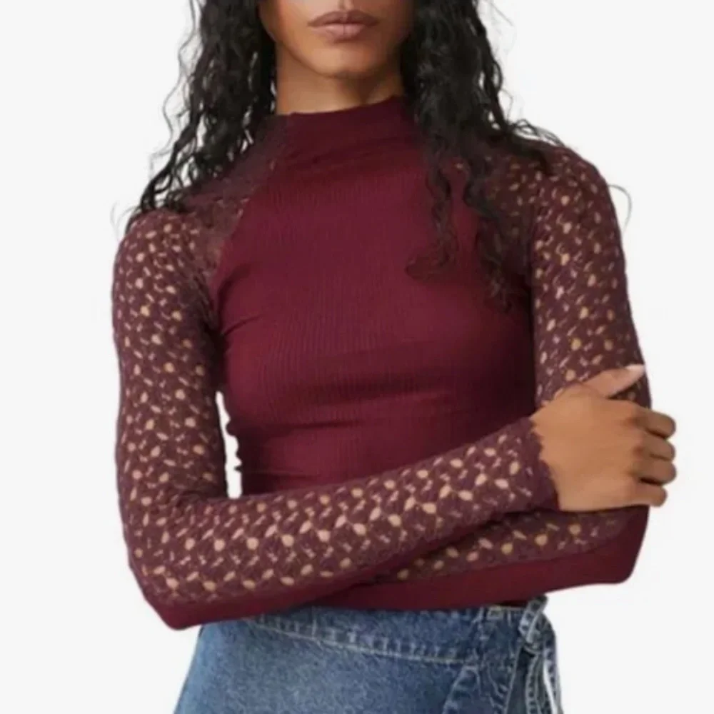 FREE PEOPLE CLEMENTE CROCHET LONG  SLEEVE MIX MEDIA TOP MEDIUM SWEET RAISIN